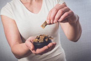 How to Use Premium Nicotine Pouches Safely